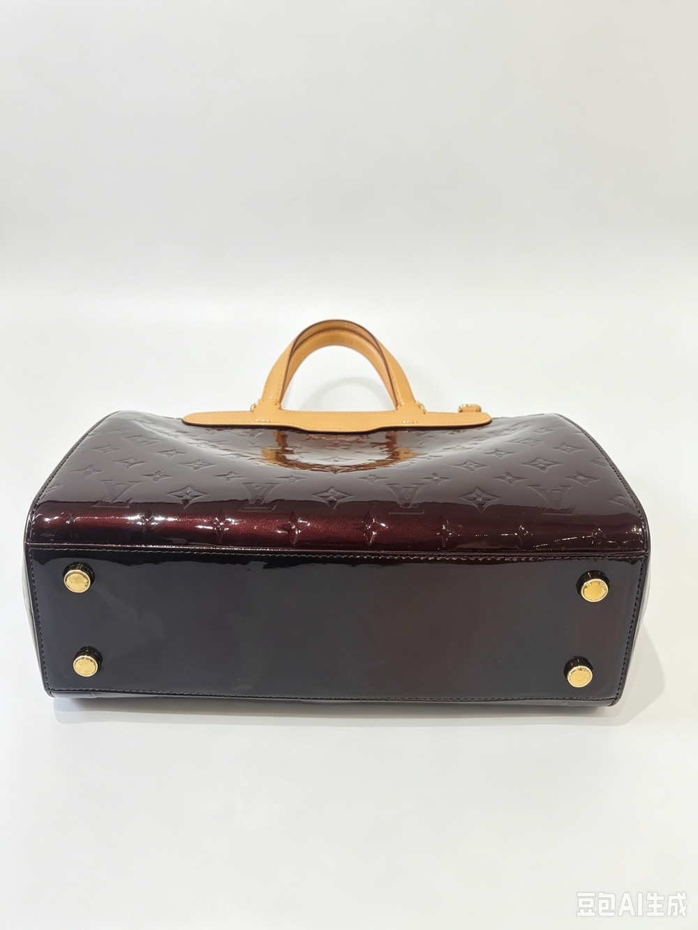 Louis Vuitton Vernis Amarante Brea Bag - Picture 7 of 10